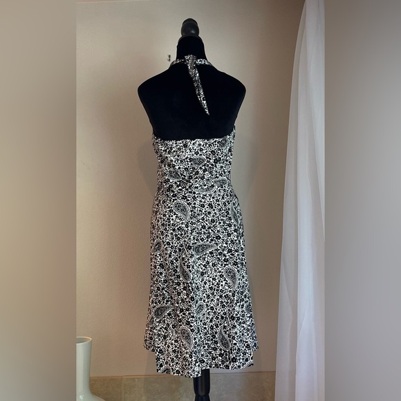 Fully lined backless summer dress by Ann Taylor. - Picture 3 of 3